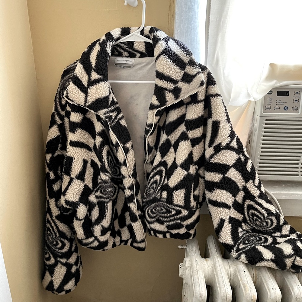 Urban Outfitters Olivia Black & Off White Butterfly Groovy Sherpa Fleece Jacket